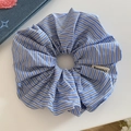 Elastico per capelli a righe blu e bianche con etichetta del marchio per donna - A Righe Blu Scuro
