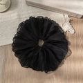 Primer plano de coletero de gasa negra extragrande con textura plisada delicada - Negro