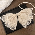 Elegante fermaglio per capelli in pizzo bianco sporco con perle su vassoio in legno - Bianco Sporco