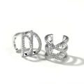Silberne X-förmige Ear Cuffs mit funkelnden Kristallen für Ohren ohne Löcher - Ohrklemmen / Silber Kreuz Geometrische Ohrmanschette