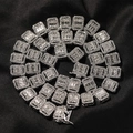 13mm Iced-out Hip-Hop-Panzerkette mit quadratischen Zirkonia auf schwarzem Seidenhintergrund - 16inch / Silber