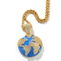 Hiphop wereldbol hanger met blauw emaille en fonkelende witte zirkonen op een gouden touwketting - Blauwe Aarde Stijl / 3mm 24 Inch Touwketting / Blauw/Goud