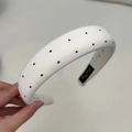 Padded white headband with black polka dots featuring retro fabric texture and chic volume - Headband / Off White