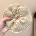 Übergroßes Strick-Haargummi in Beige aus Mohair-Wolle für elegantes Styling - Cremeweiß