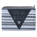 Makroansicht der Oxford-Kosmetiktasche mit Hakuna Matata-Aufdruck und geometrischem Muster - Ethno-Muster (fxhzb701)