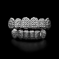 Ensemble grillz hip hop argenté avec motif d'écailles de diamant sur fond noir uni - Ensemble Argent (Motif Gravé)