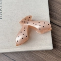 Pinza para el pelo estilo francés con lunares en acetato beige y rosa elegante - Rosa