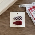 Retro hair clip set featuring wine red and brown checkered teardrop pins on a card - Teardrop Style
