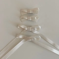 Lot de quatre barrettes à nœuds blancs avec longs rubans en tissu gros-grain de qualité - Blanc Cassé