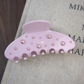 Détail de la pince à cheveux rose avec perles et strass de style ballet - Ton Rose avec Perle