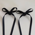 Paar elegante schwarze Satin-Schleifen-Haarklammern mit langen Bändern für Balletcore-Stil - Schwarz