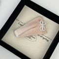 Elegante fermaglio per capelli in velluto rosa con perle bianche e design infinito - Rosa