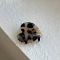 Tortoiseshell acetate heart hair claw clip with France Handmade lettering detail - Beige Tortoise Shell