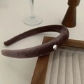Elegant thick sponge headband wrapped in premium velvet with oval silver metal emblem detail - Purple Grey