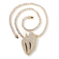 Collana tennis hip-hop oro 18K con grande ciondolo a cuore e zirconi su sfondo bianco - Ciondolo + Catena da Tennis con Chiusura a Aragosta 5mm 14pollici / Oro
