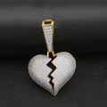 Ciondolo cuore spezzato stile hip hop placcato in oro con zirconi micro-pave bianchi - Gancio Grande Bicolore (Solo Ciondolo)