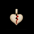 Pendaglio cuore spezzato in oro con smalto rosso e pietre di zircone bianco lucido - Oro (Solo Ciondolo)