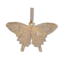 Gedetailleerde macro-opname van een vergulde vlinderhanger met schitterende zirkonia pavé - Kettingset / Goudkleur En Gouden Roestvrijstalen Torsieketting