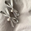 Fermagli per capelli a fiocco in pelle argentata con ciondoli a cuore per donne alla moda - Fermaglio per Capelli (Singolo)