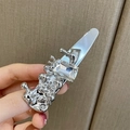 Detail einer Flüssigmetall-Haarspange mit großem Kristall und Entenschnabel-Clip - Flüssigmetall-Stil Großer Rechteckiger Edelstein (Modell D)