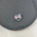 Barrette cœur en résine Y2K avec pétales roses et étoiles holographiques - Coeur Rose