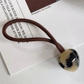 Élastique à cheveux marron avec pendentif cœur en acétate écaille de tortue pour queue de cheval - Léopard Clair