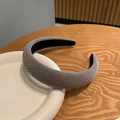 Diadema acolchada de punto gris oscuro con textura acanalada y diseño de alto volumen - Tela (Punto Gris)