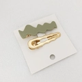 Minimalist Morandi green wave hair clip and golden metal hairpin set on display card - Matcha Green