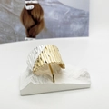 Detail of bicolored gold and silver metal hair clip with geometric pleated texture - Sand Gold