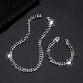 Dettaglio del set di catene cubane argentate con chiusura a scatto logata e diamanti - 45cm+21cm / Argento (Collana E Bracciale)