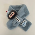 Kinder Plüschschal in Nebelblau mit Pinguin-Motiv und warmem Kreuzkragen-Design - Blau
