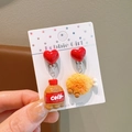 Pendientes de clip asimétricos con corazón rojo, botella de cola y colgante de pollo frito - Cola y Pollo Frito