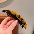 Bananenhaarklem met luipaardprint en interne tanden voor een hoge paardenstaart - Donkere Schildpad (3-Donkere Schildpad)