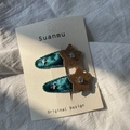 Set di due fermagli in velluto verde scuro con stelle dorate glitterate e piccoli cristalli - Verde Lago