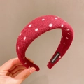 Dikke wollen haarband in vintage rood met witte stippen en handgemaakt label - Rode Stippen