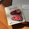 Haarklammern-Set aus Stoff in Rosa und Rot mit süßem Bär und Herz-Stickereien - Roter Bär Herz Haarklammer
