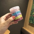 Pot met kleurrijke elastische haarelastiekjes voor meisjes met minimalistische banden - Roze Blauw Paars Geel Rood (Korte Pot Dun Style)