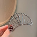 Minimalistische zilveren metalen haarklem in waaiervorm van gepolijste legering - 7-Zilveren Schelp Clip