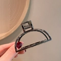 Minimalistische metalen haarklem in gunmetal grijs met een glad gepolijste finish - 13-Gunmetal Halve Cirkel Clip