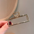 Minimalistische rechthoekige metalen haarklem in een glanzende gouden afwerking - 23-Gouden Grote Rechthoekige Clip
