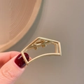 Minimalistische gouden geometrische metalen haarklem met een matte afwerking - 33-Gouden Huisvorm Clip