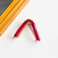 Minimalist V-shaped hair claw in deep red glossy finish with golden metal clip - Red
