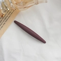Barrette à ressort minimaliste rouge vin avec une finition mate et une forme navette - Rouge Foncé