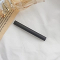 Barrette à cheveux minimaliste noir mat avec finition givrée pour un look élégant - Café Foncé