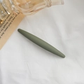 Barrette à cheveux minimaliste vert olive mat avec un design épuré et élégant - Vert Moutarde