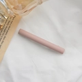 Barrette à cheveux rose mat minimaliste pour femmes avec un design plat et long - Rose Clair