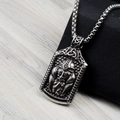 Retro DC quadratische Halskette mit Diamant-Akzenten und Wikinger-Porträt in Silber - Nur Anhänger (Ohne Kette)