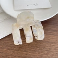 Elegante pinza per capelli in acetato bianco crema con trama marmorea e stile clip a squalo - Bianco
