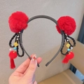 Serre-tête du Nouvel An chinois avec pompons rouges tresses noires et franges en soie - Boule de fourrure rouge