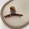 Klassische Haarspange aus Acetat in dunkler Bernstein-Schildpatt-Optik für Damen - Dunkelbraun